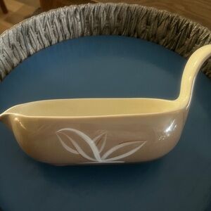 Winfield desert dawn Elegant Cream and Tan Gravy Boat